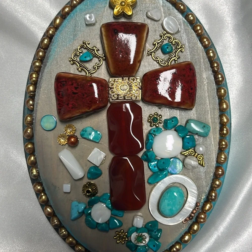 Decorative wooden plaque with cross